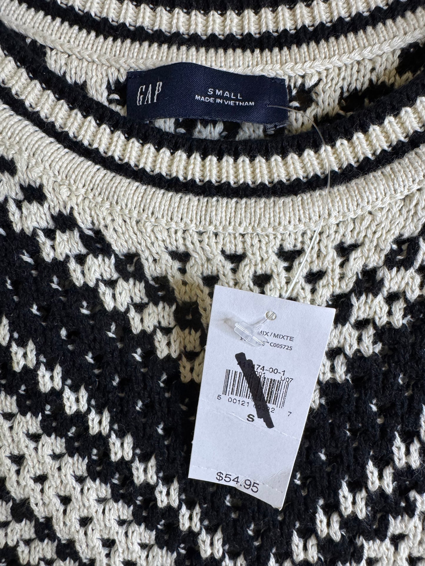 Gap vest NWT - small