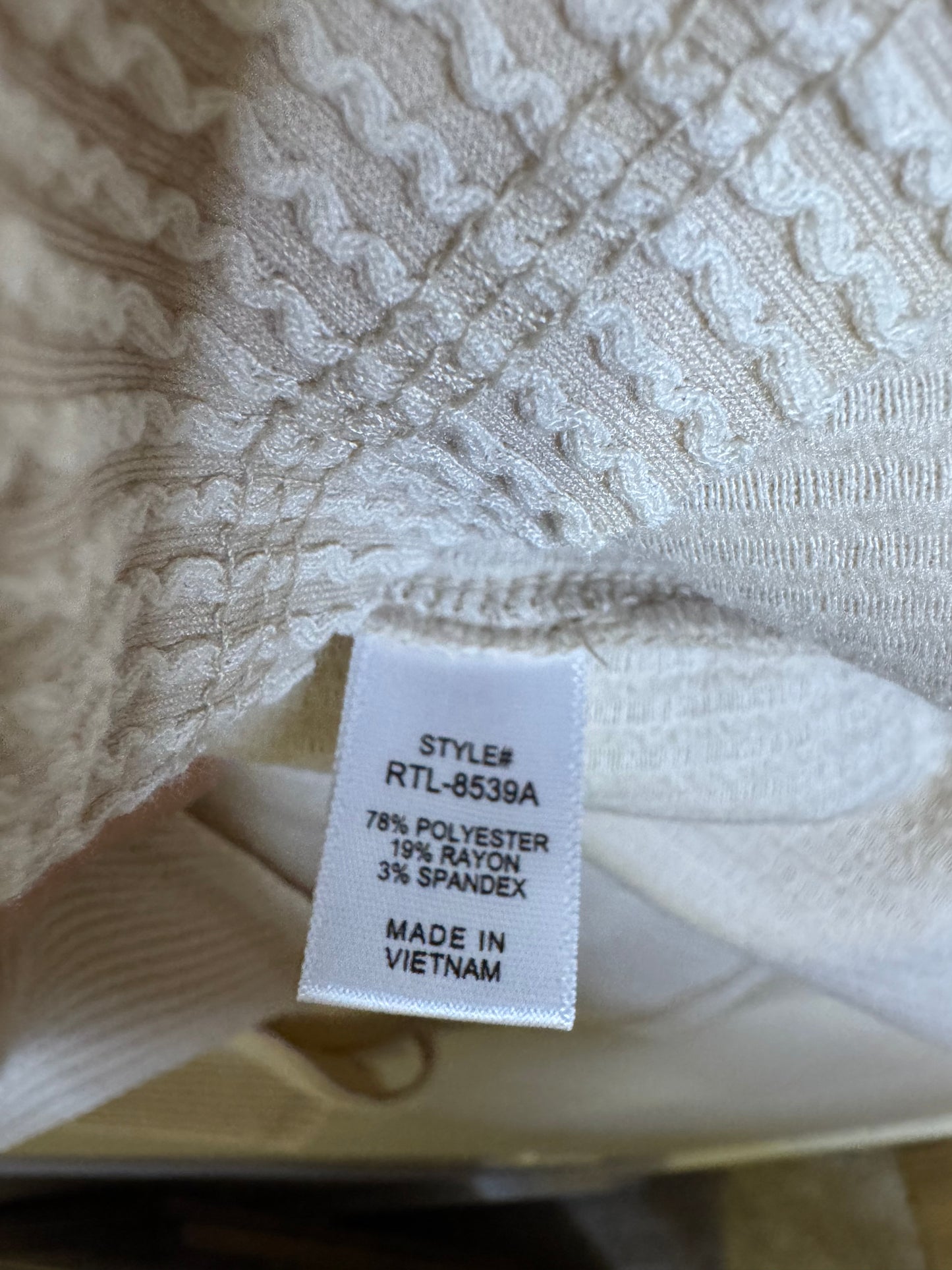 textured tan v-neck - L/XL
