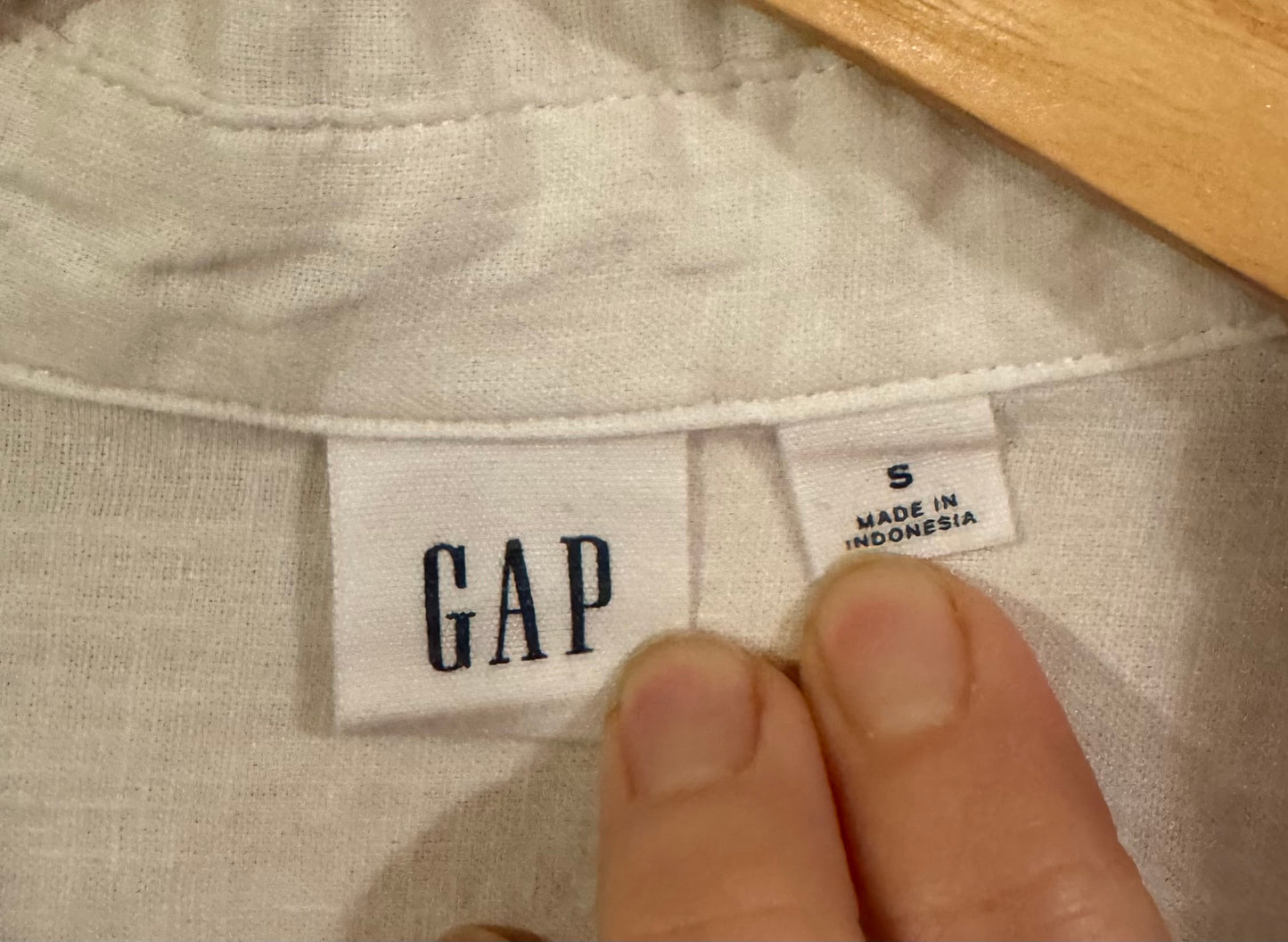 Gap white linen blend shirt - small