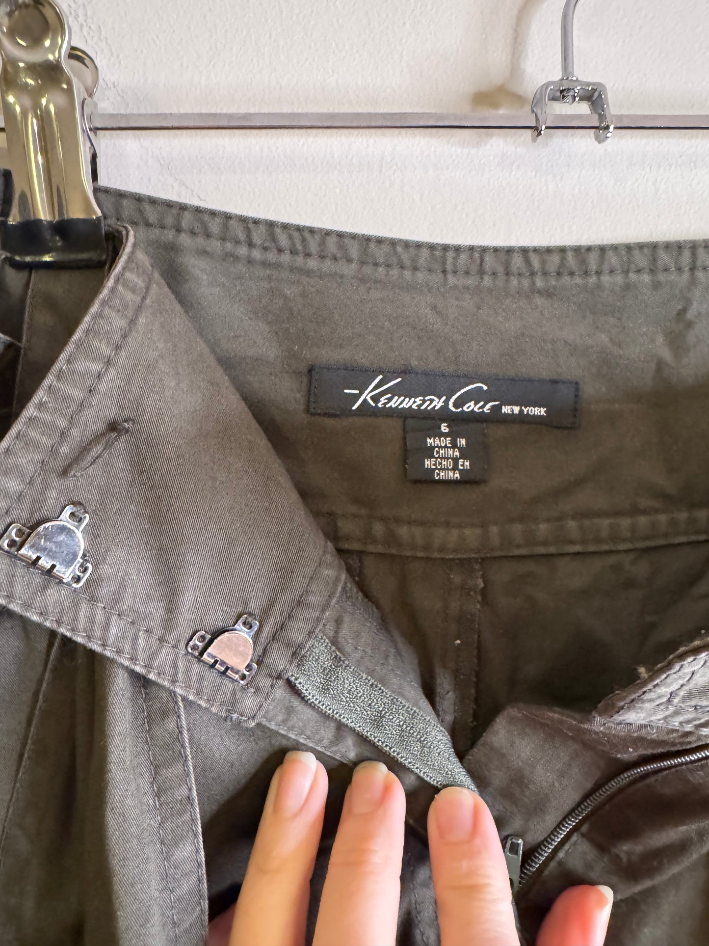 Kenneth Cole - size 6