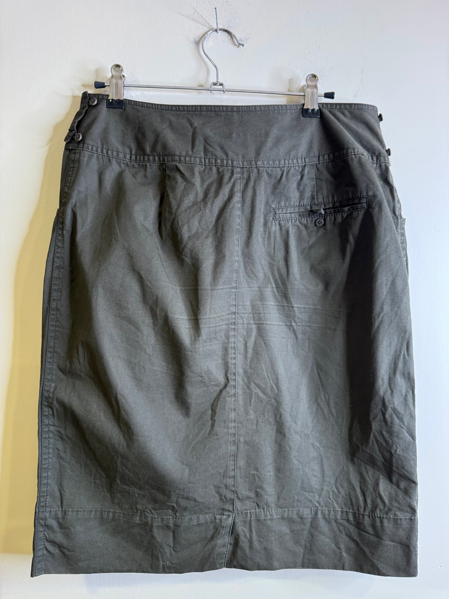 Kenneth Cole - size 6