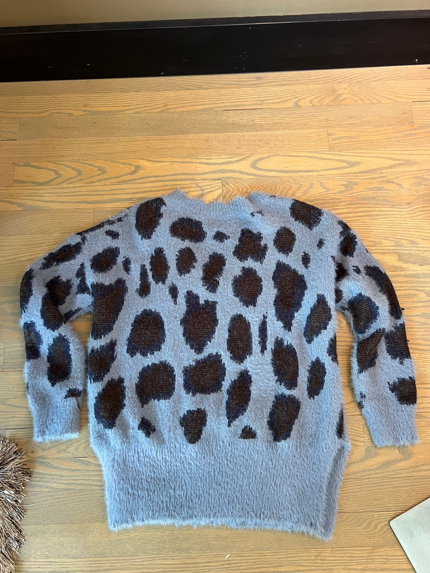 oversized animal print sweater - small