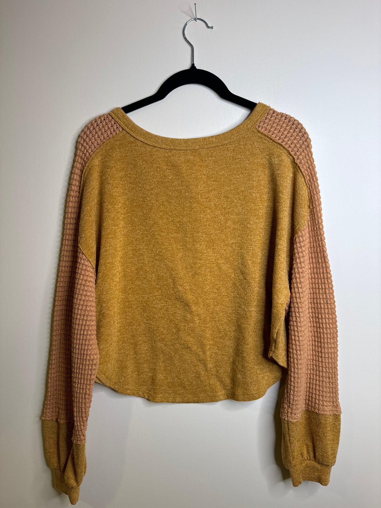 Lush caramel bell sleeve crewneck - small