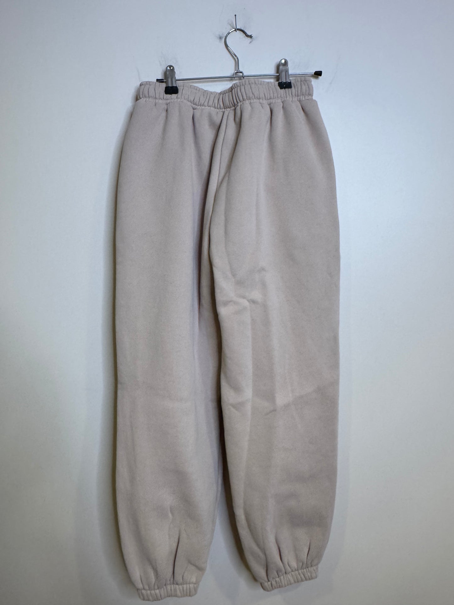 cream thick sweatpants - small