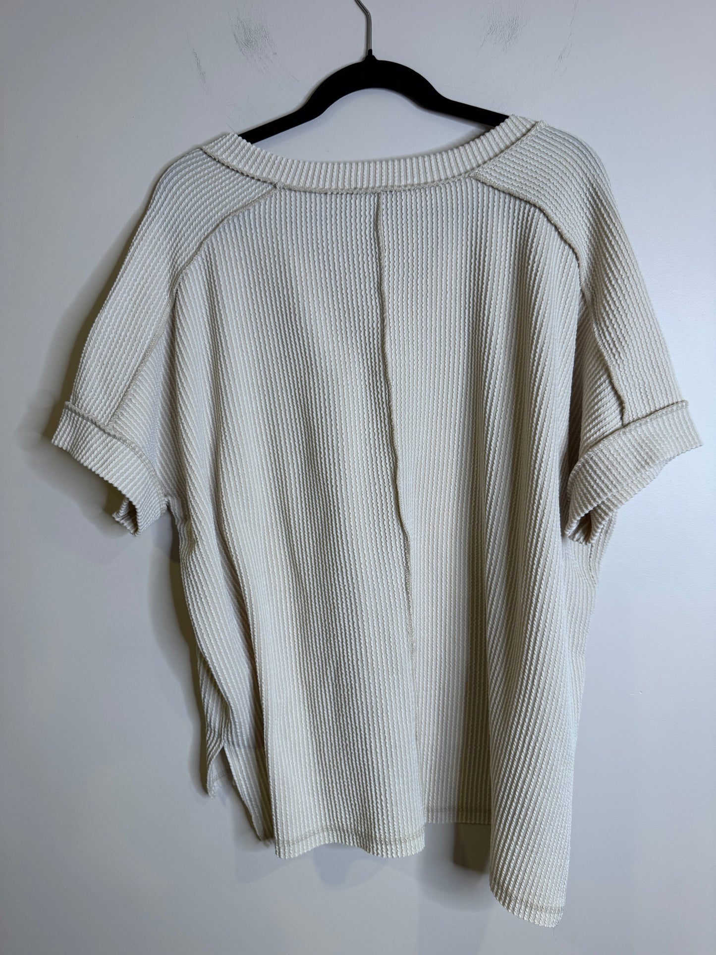 textured tan v-neck - L/XL