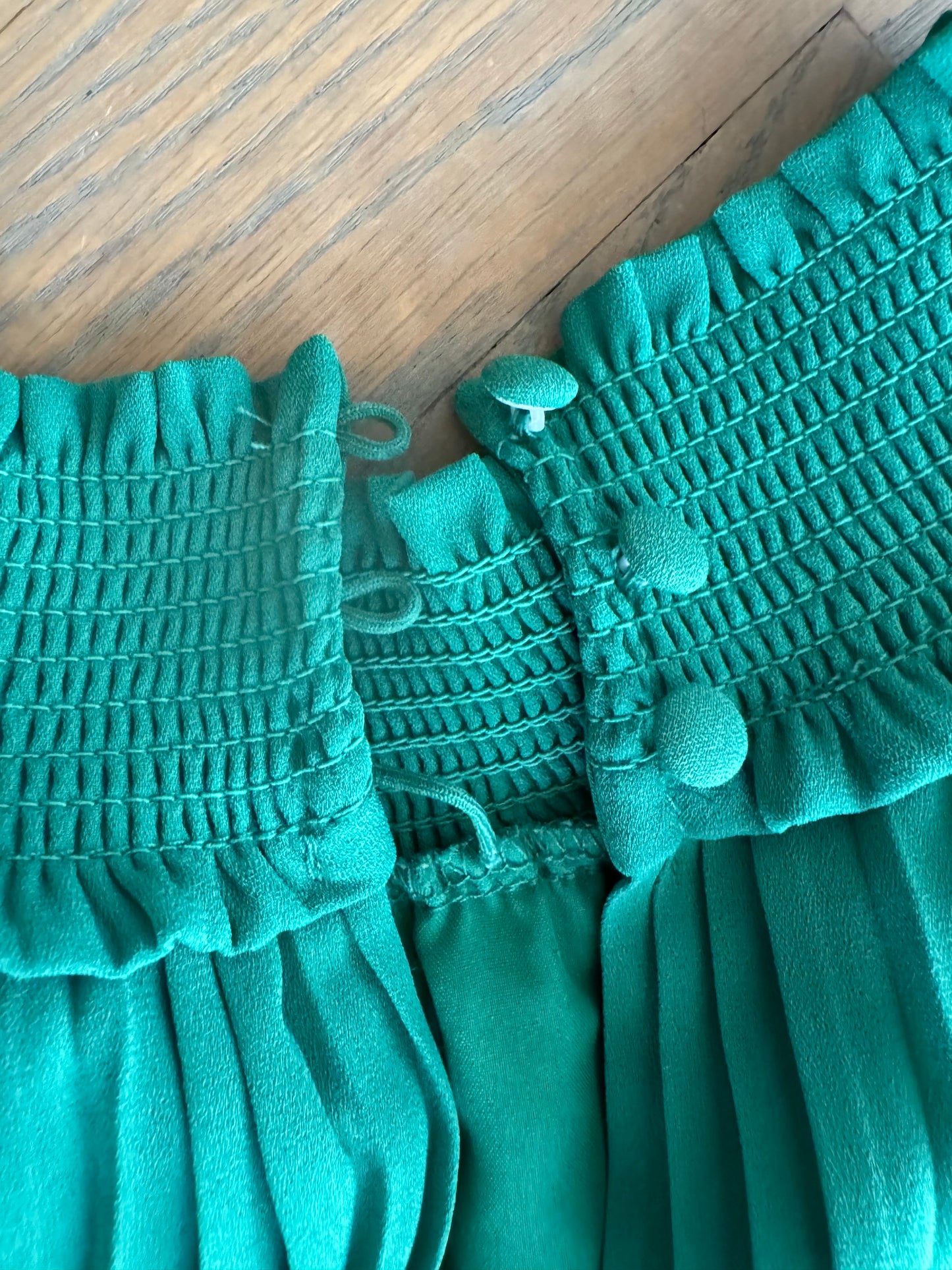 shamrock green pleated dress - size 12