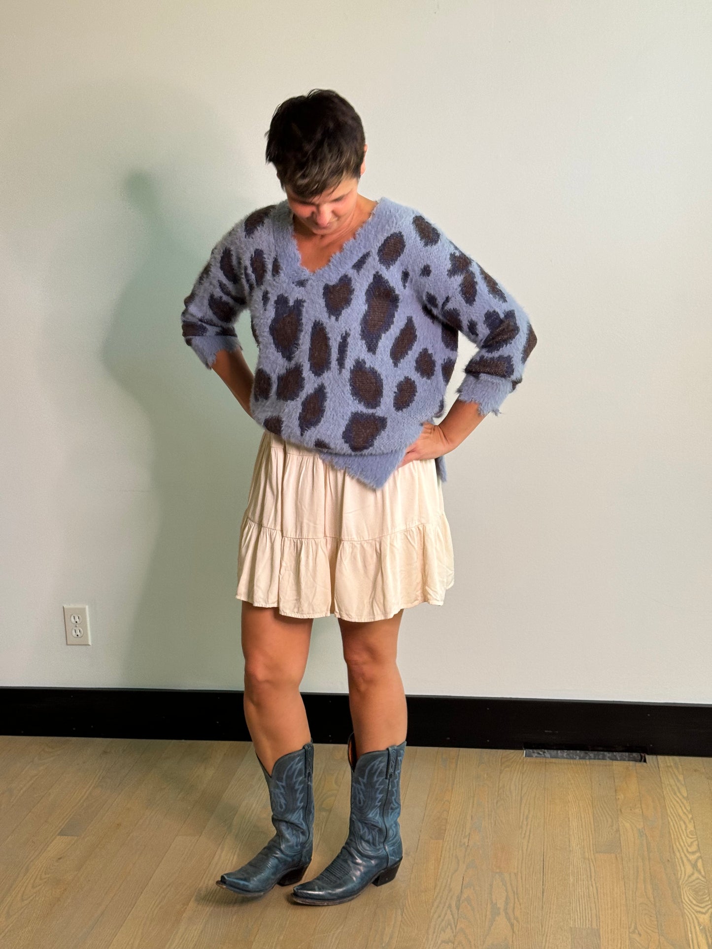 oversized animal print sweater - small