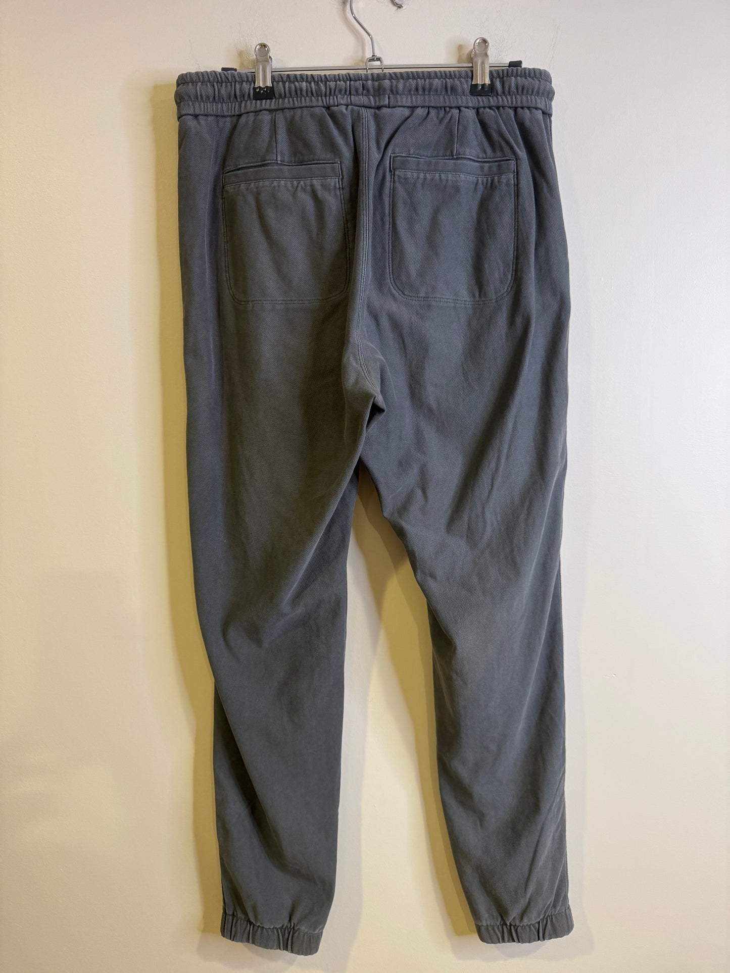 Athleta Fallalon grey jogger - size 6