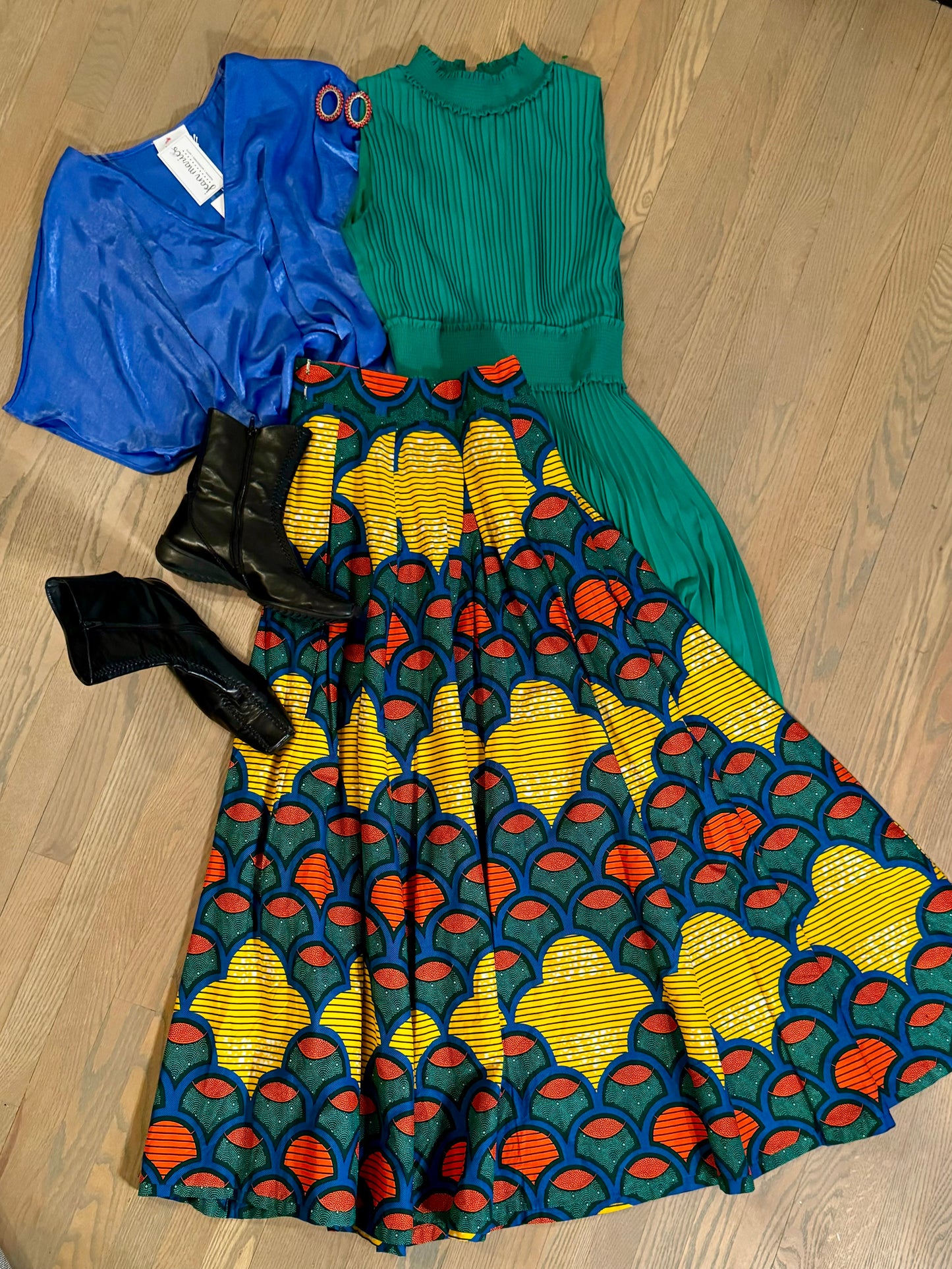 shamrock green pleated dress - size 12