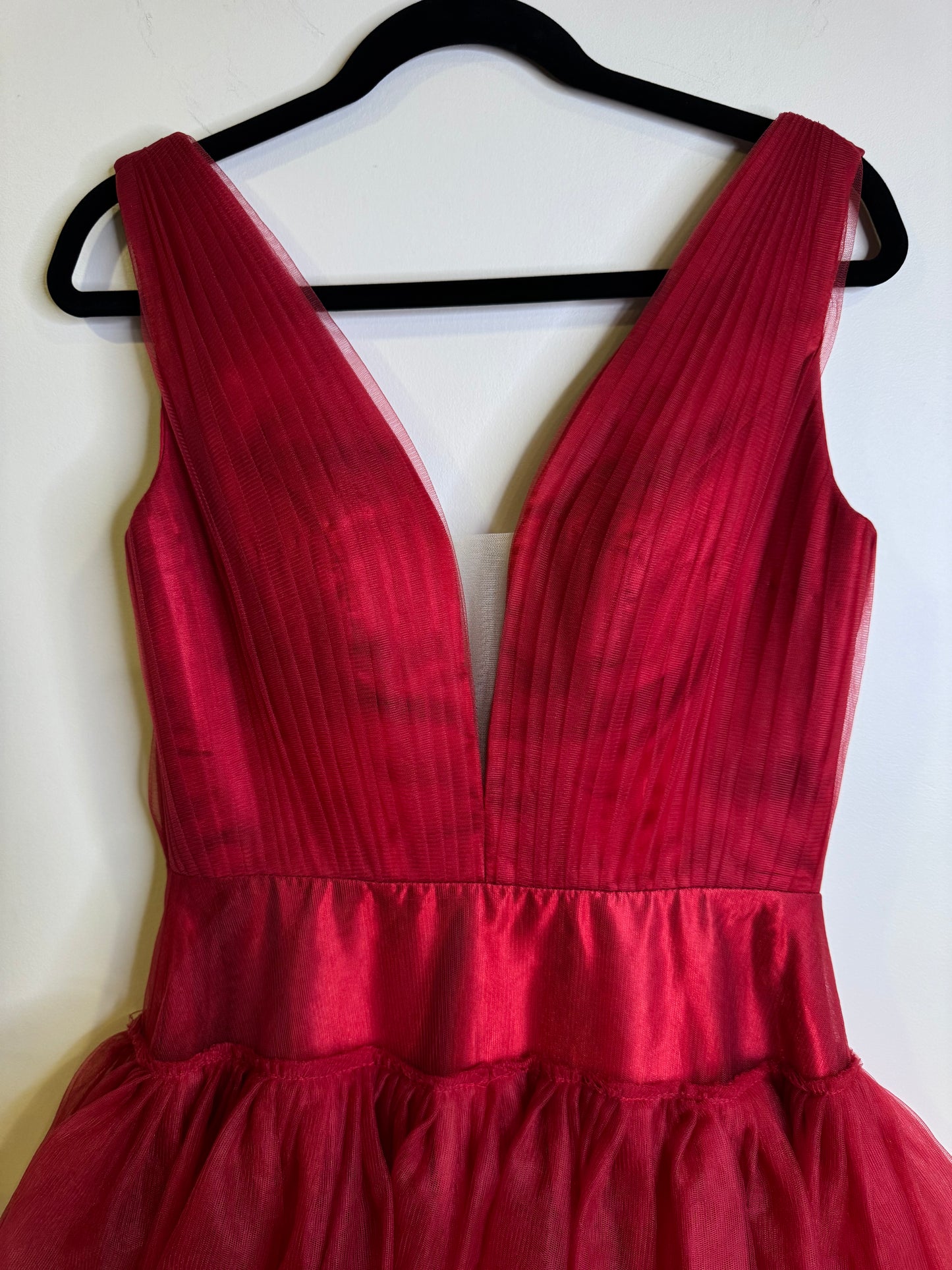 gorgeous red dress - size 6