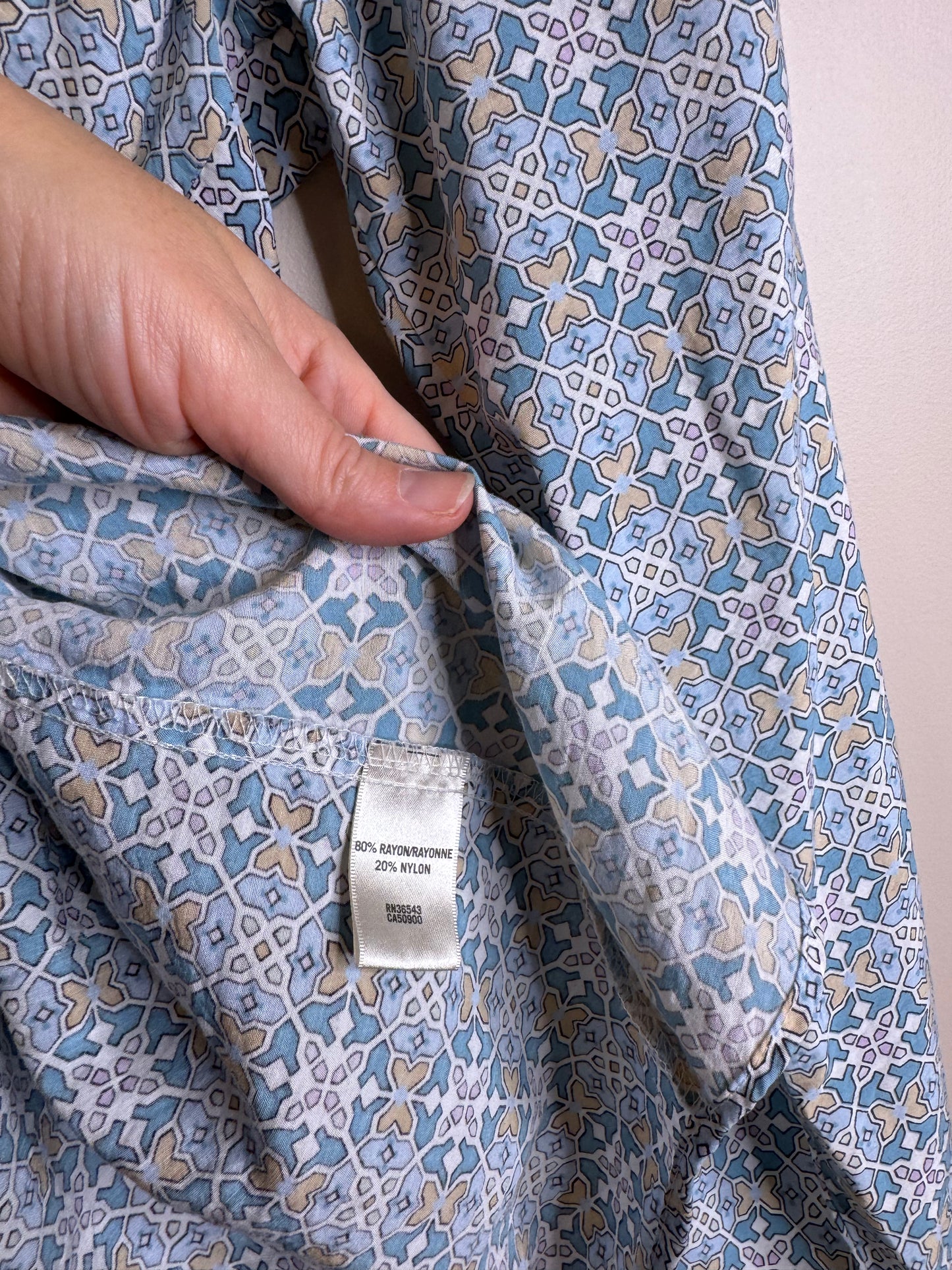 trellis print button up - XL