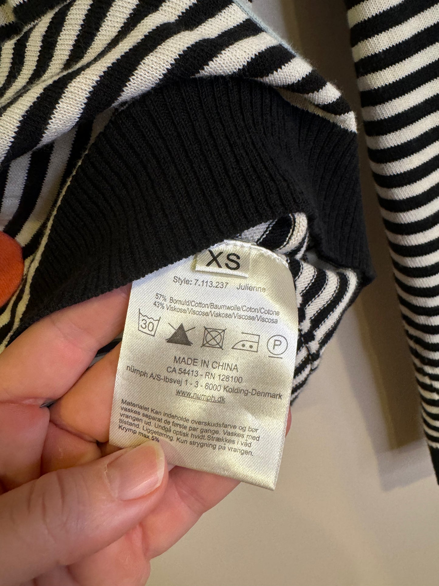 Anthropologie striped pocket crewneck - XS