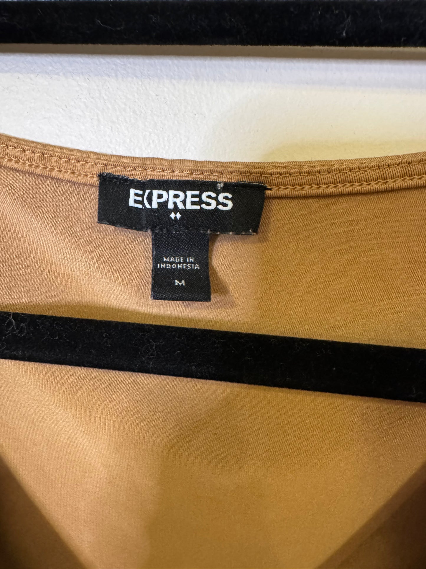 beige layering tank - medium
