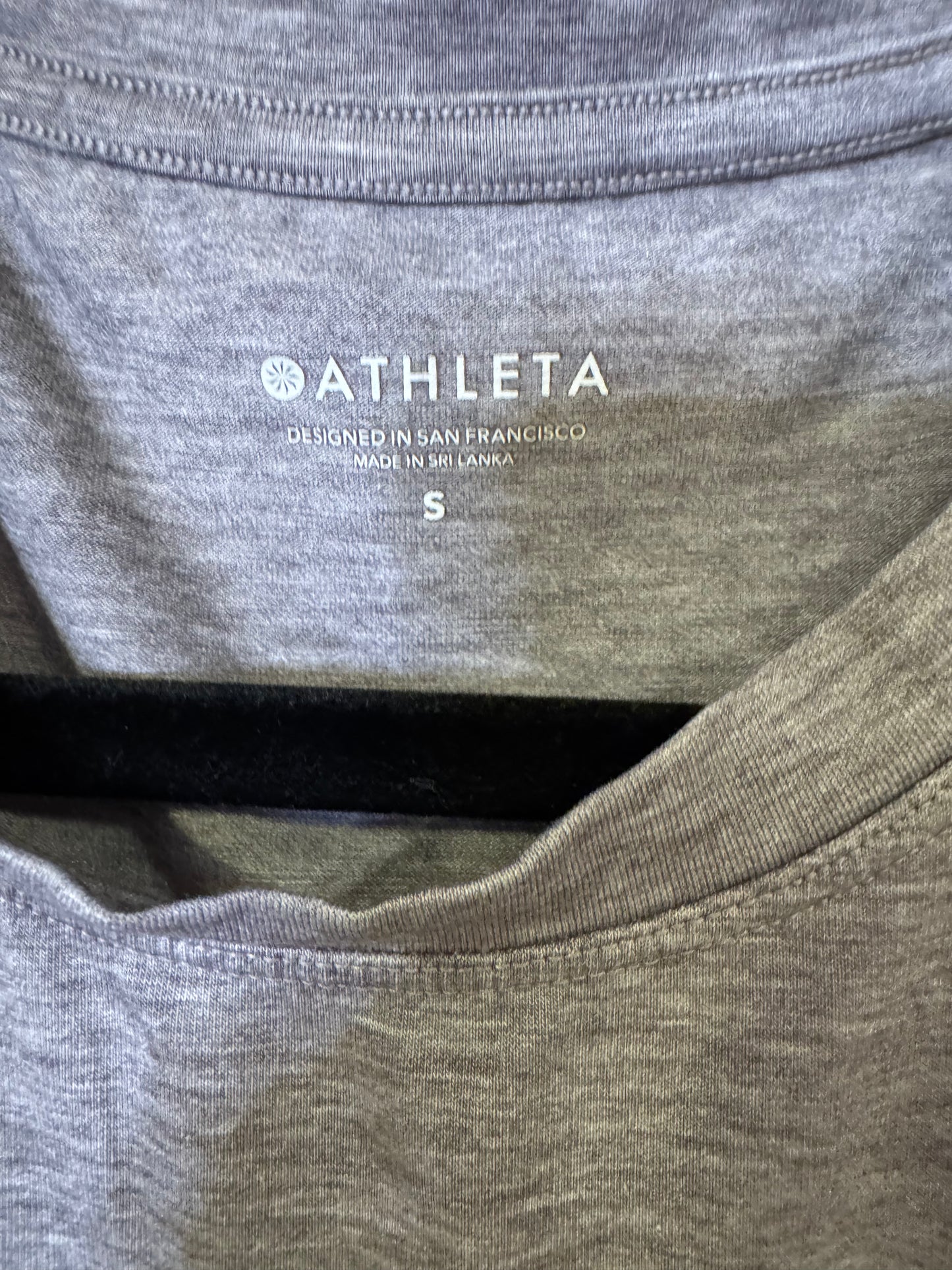 Athleta tank - small
