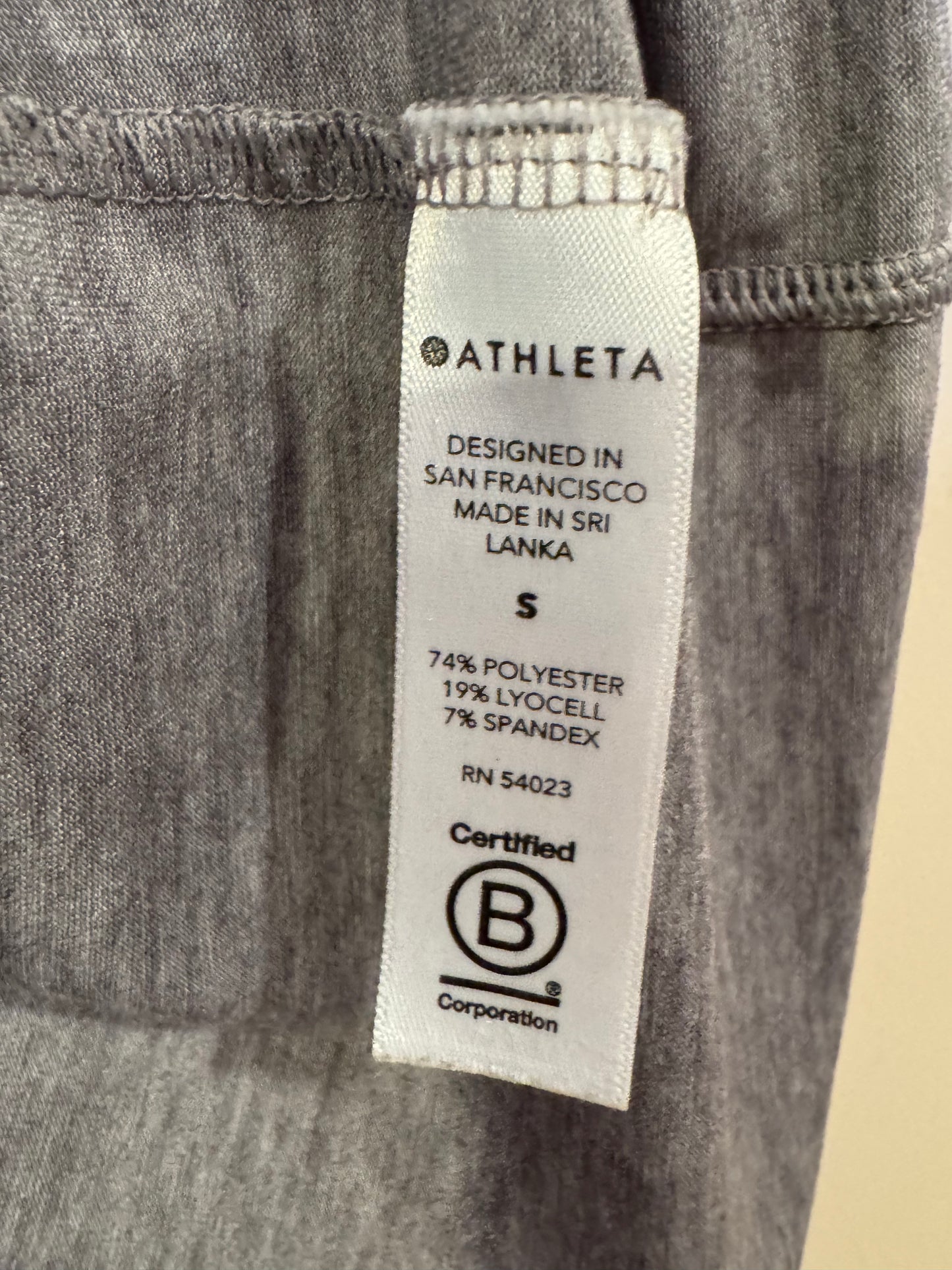 Athleta tank - small