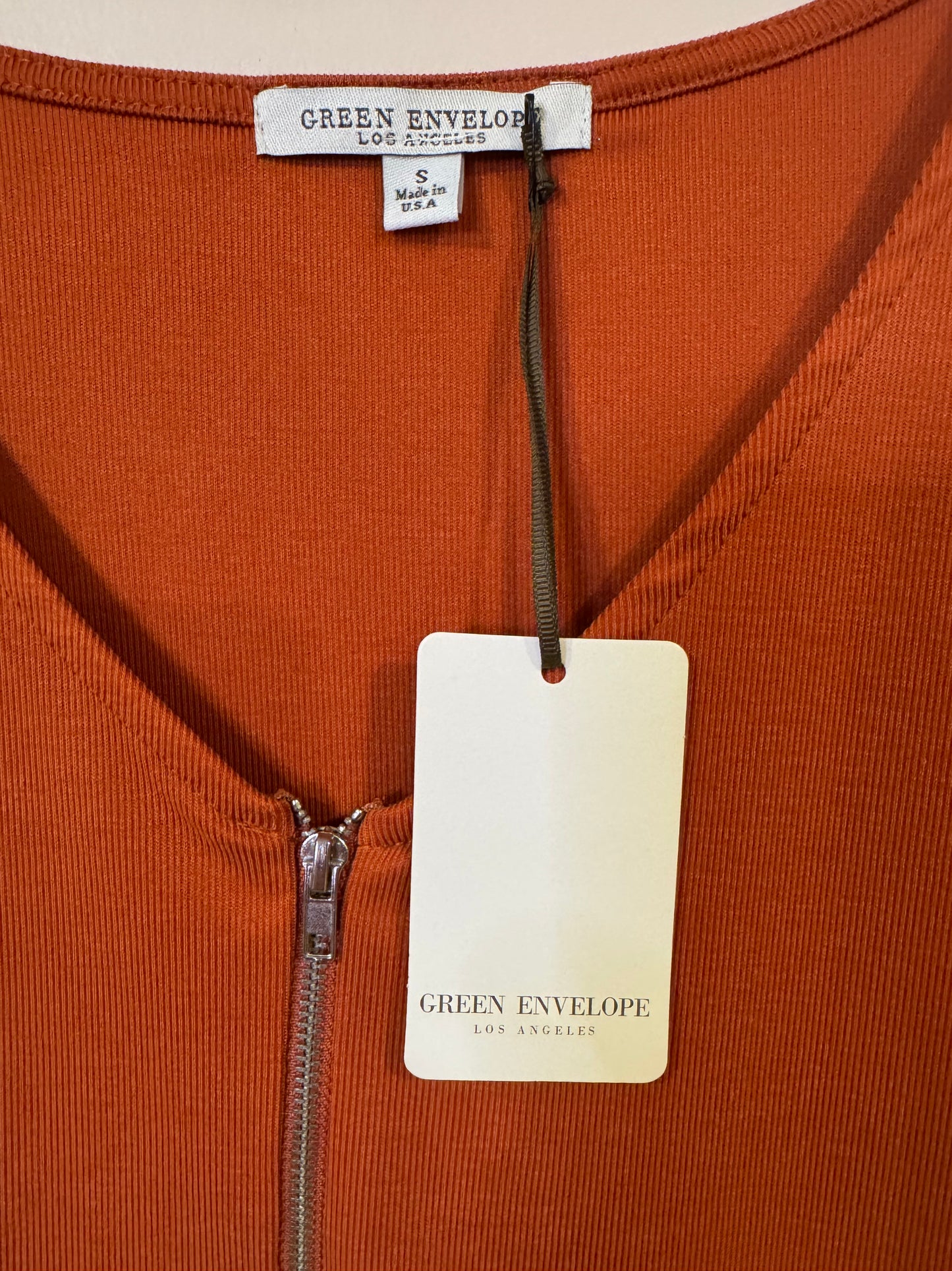 burnt orange sleeveless shirt - small NWT