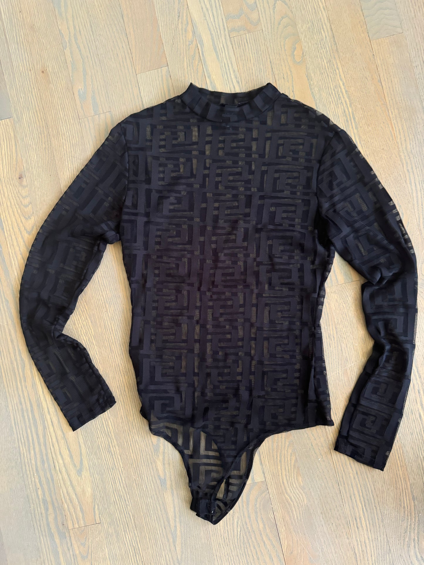 geometric sheer long sleeve -small