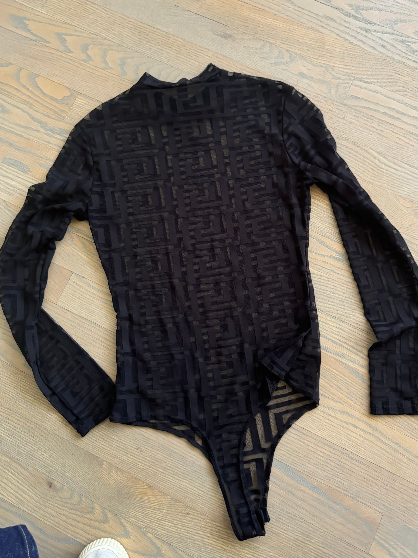 geometric sheer long sleeve -small