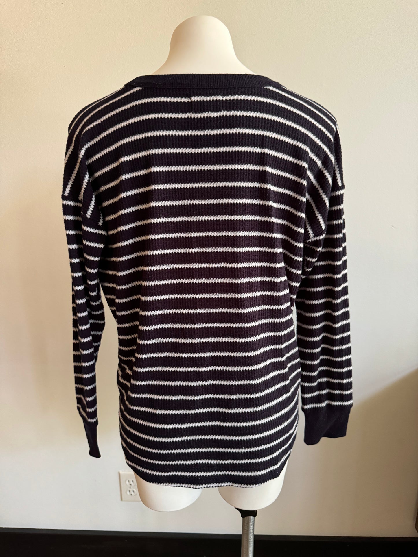 Lou & Grey navy/white thermal top - size Medium