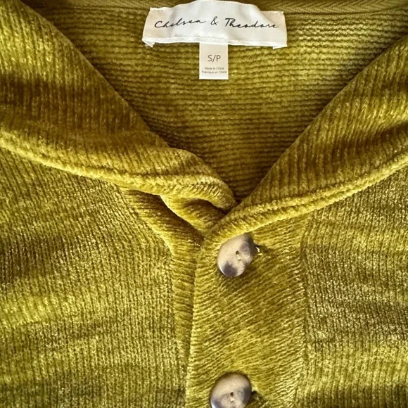 avocado button sweater - small