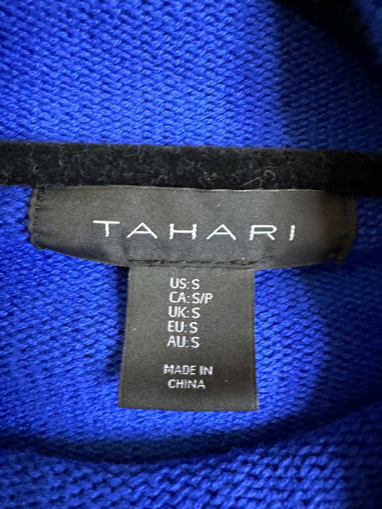 Tahari sweater - small