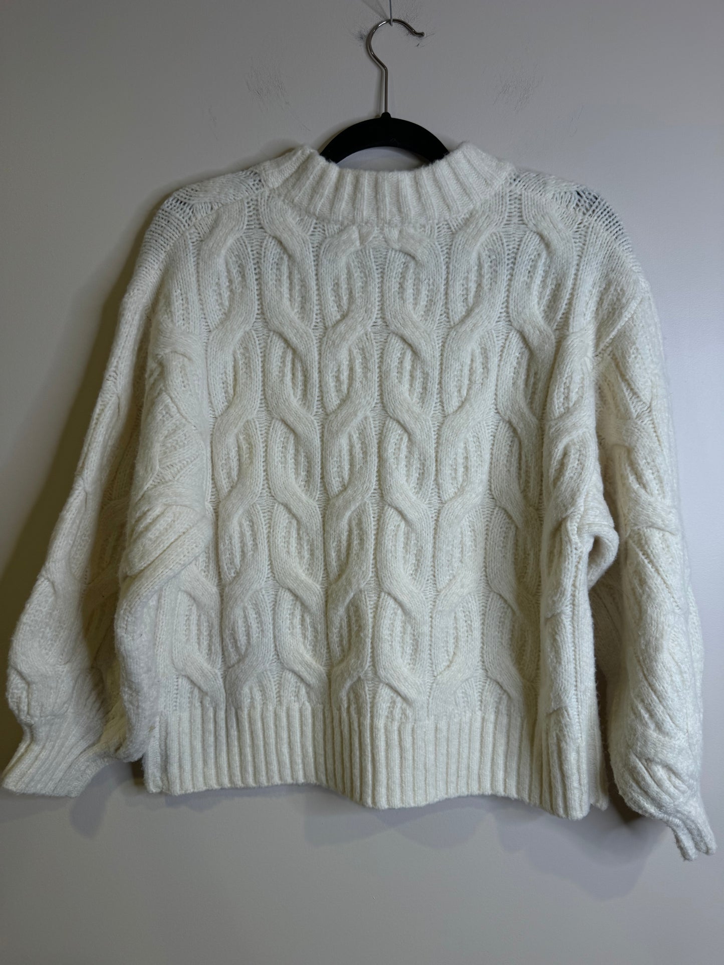 chunky cream sweater - small