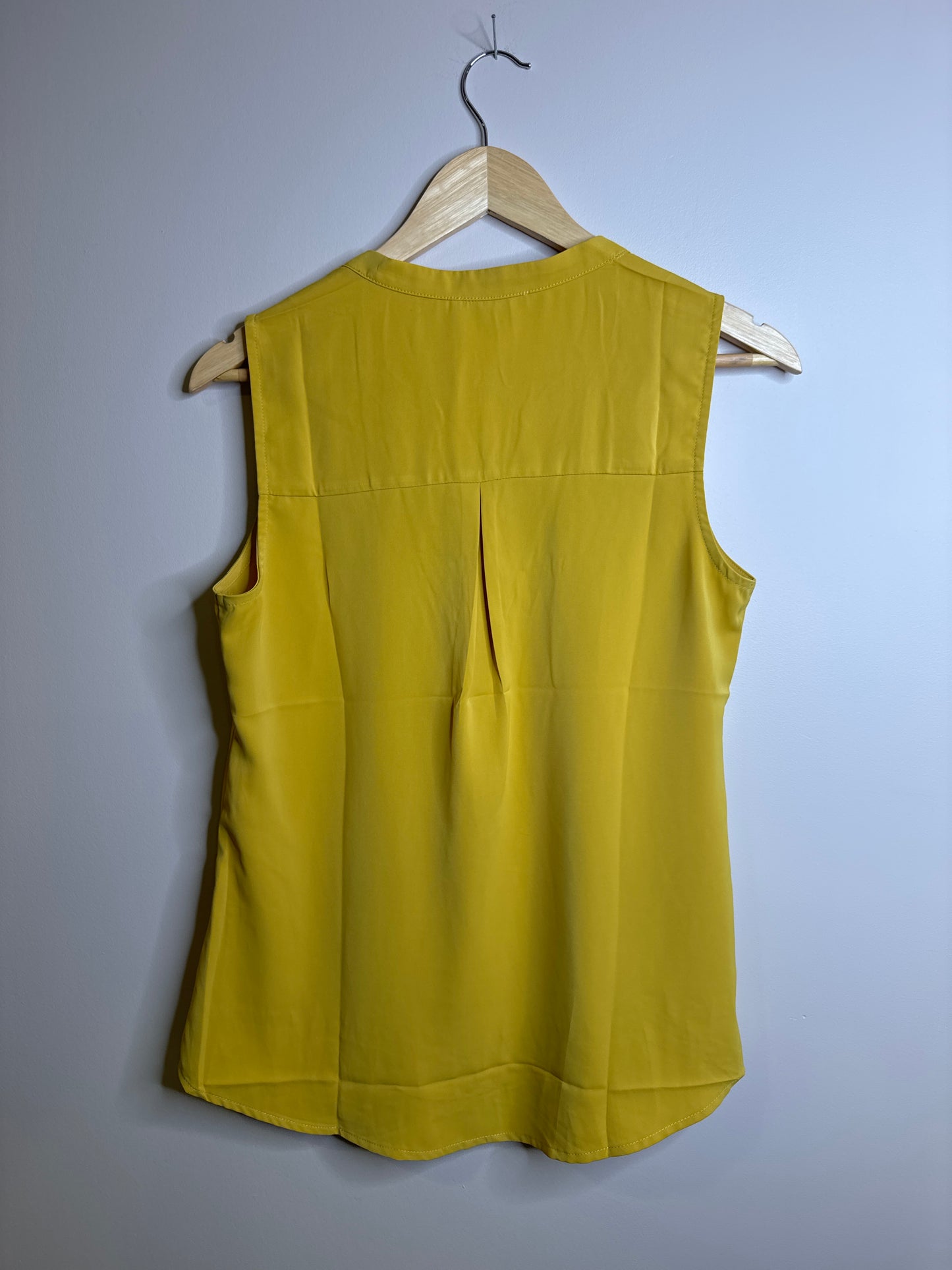 mustard sleeveless blouse - small