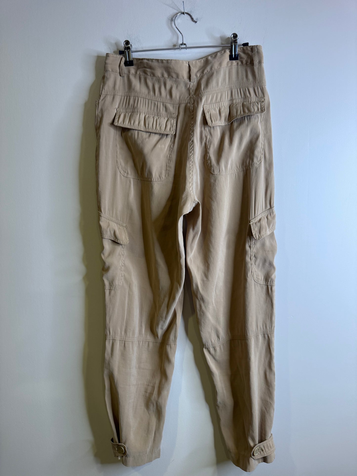 lightweight cargo - size 8