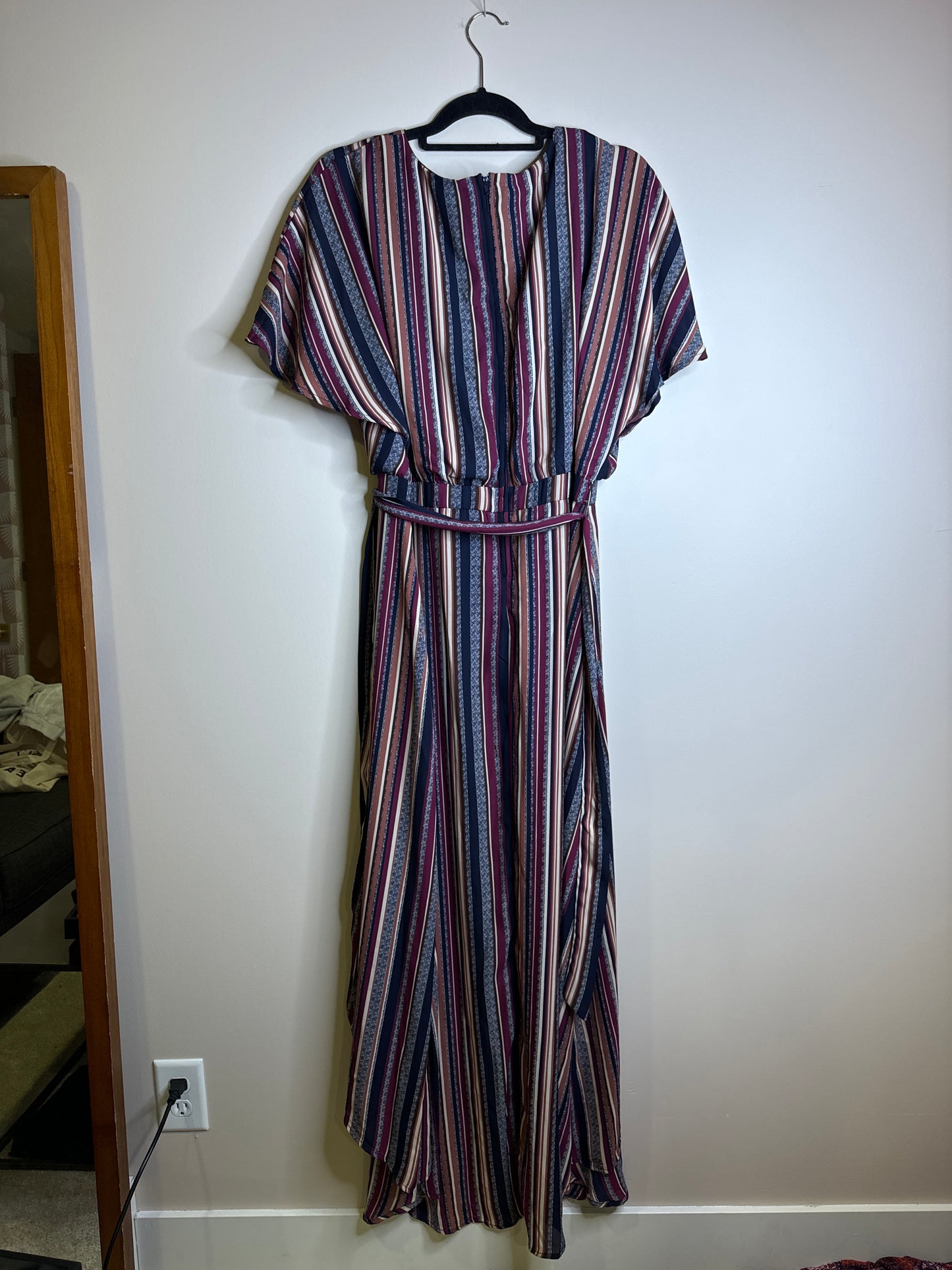 stripe v-neck long dress - size 16