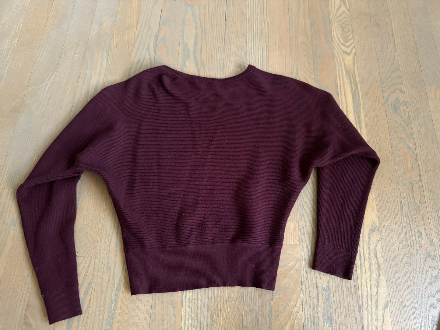 maroon batwing sweater - XS