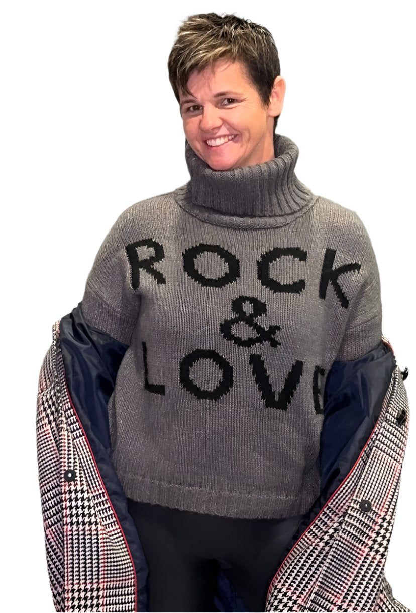 Elan Rock & Love sweater Small