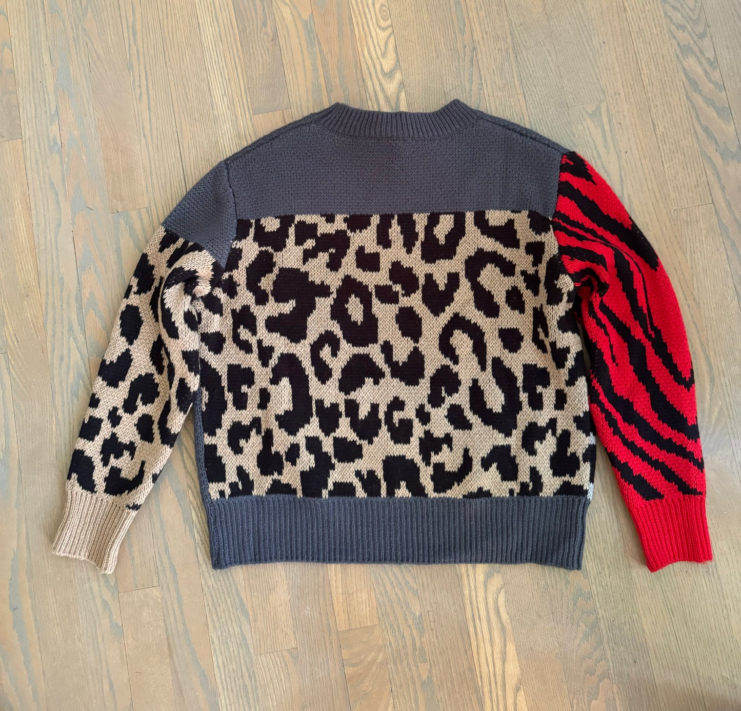 animal print sweater - medium