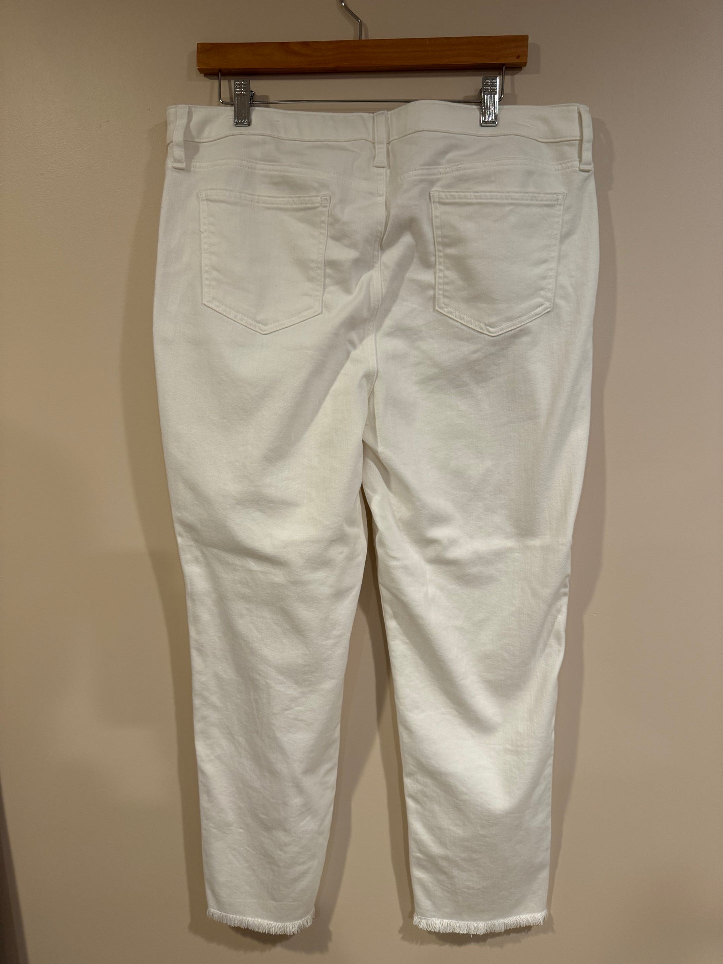 ankle white pant - size 14