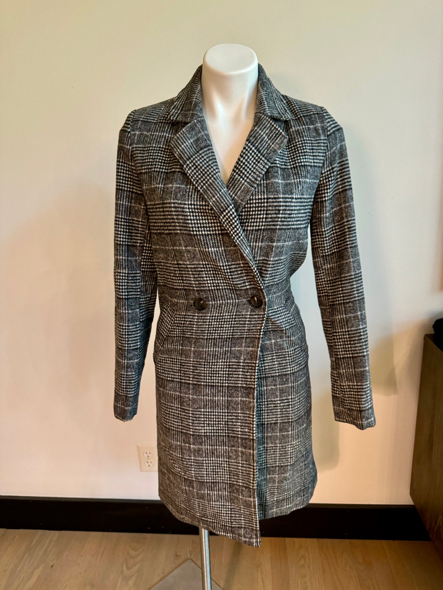 Lulu’s Plaid Long Coat - size XS