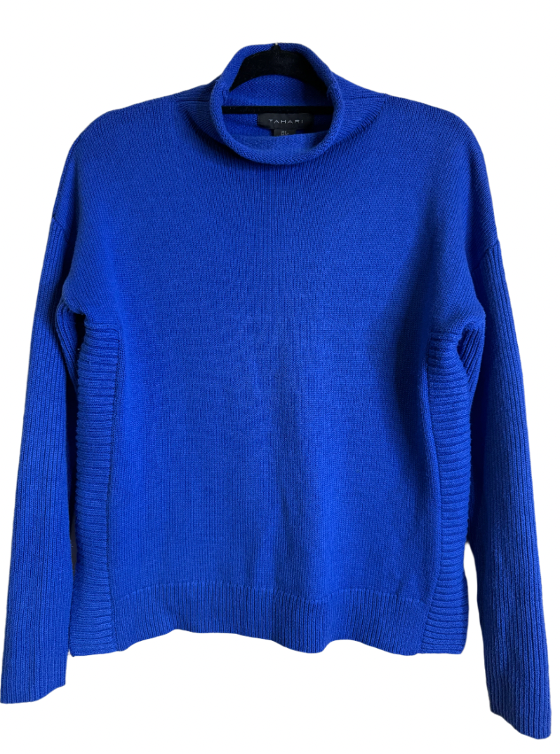 Tahari sweater - small